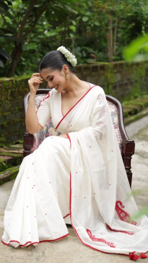 Lal sada utsav embroidered saree with blouse (Festive collection)